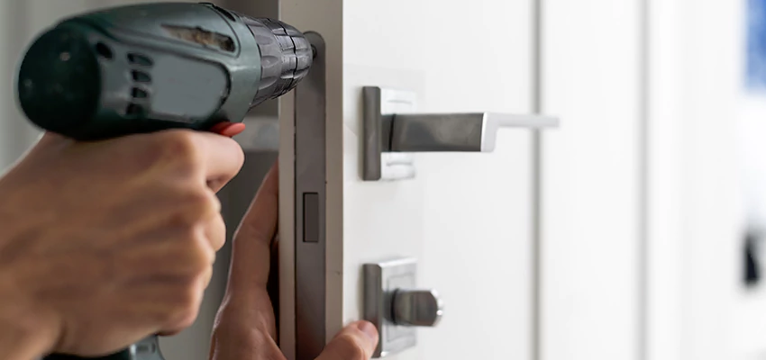 Locksmith For Lock Replacement Near Me in Spring Hill, FL